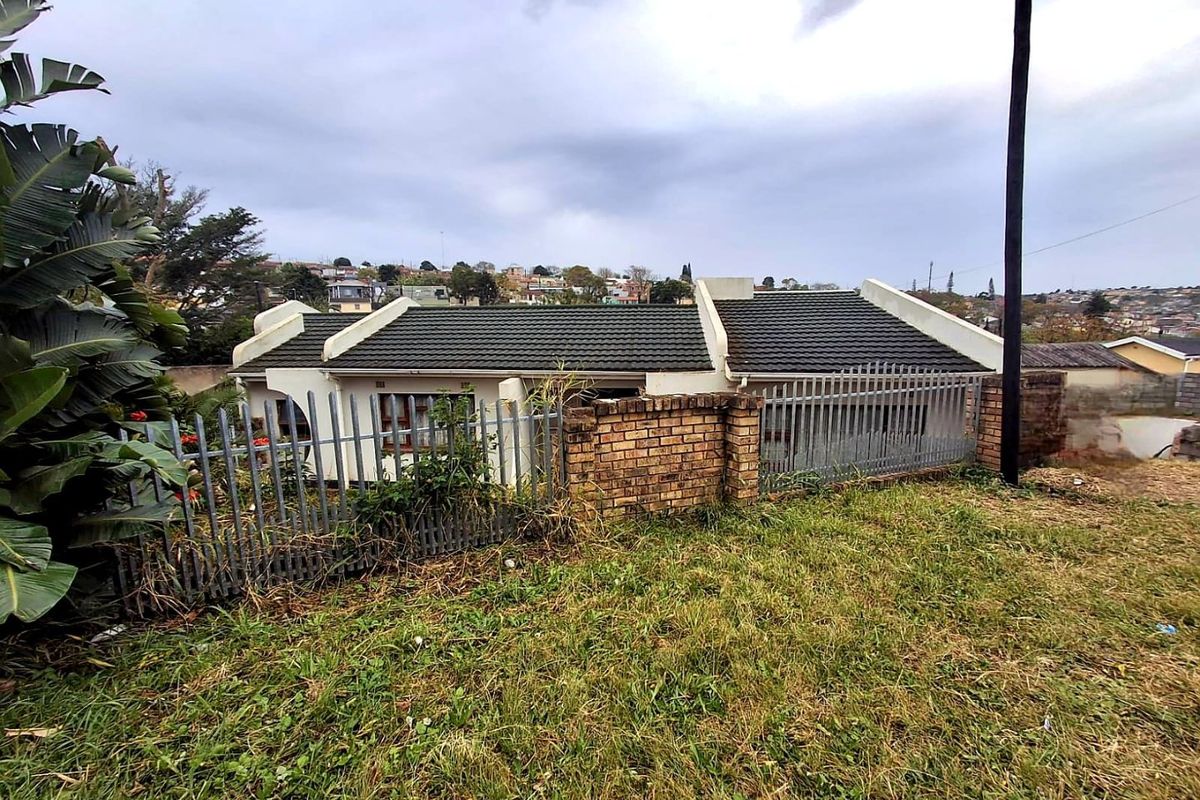 5 Bedroom house in Mdantsane - Photo 3