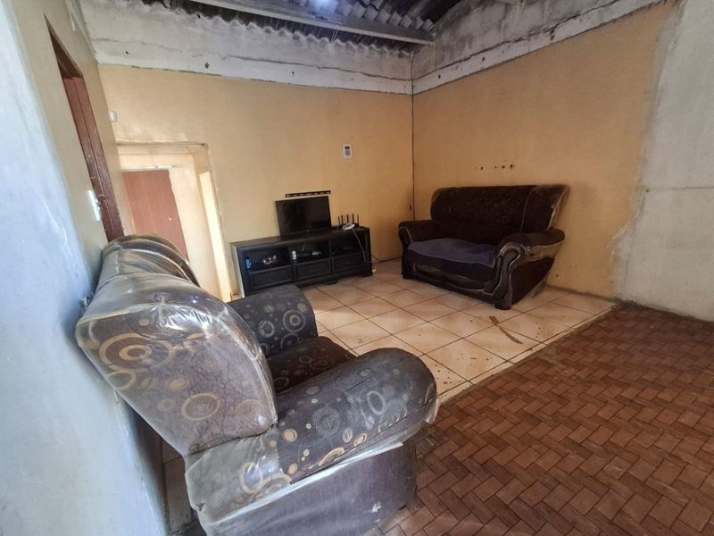 3 Bedroom Property for Sale in NU 5, Mdantsane - Photo 3
