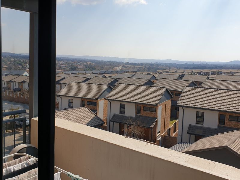 2 Bed Apartment in Amberfield for Sale - Photo 5