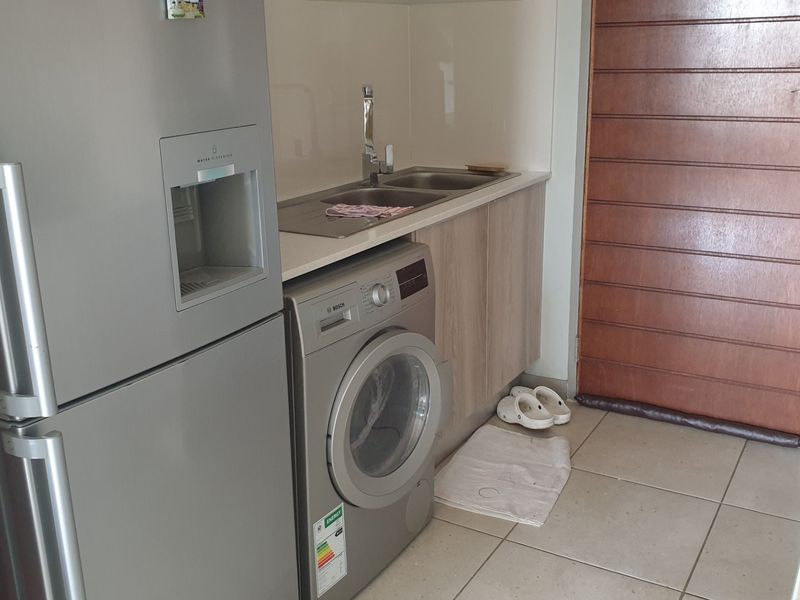 2 Bed Apartment in Amberfield for Sale - Photo 9