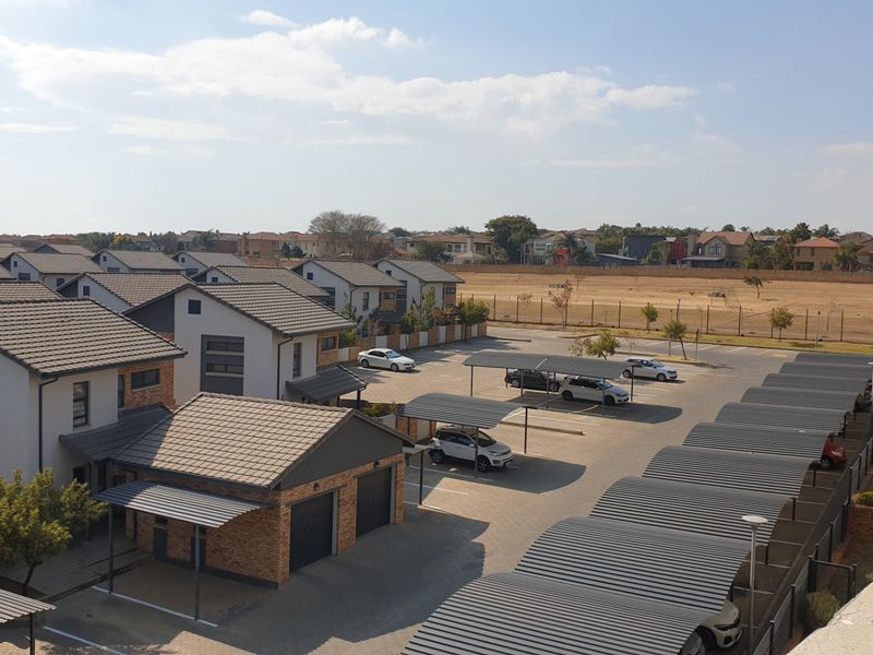 2 Bed Apartment in Amberfield for Sale - Photo 4