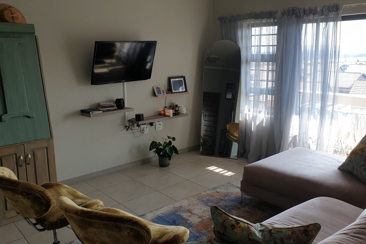 2 Bed Apartment in Amberfield for Sale - Photo 3