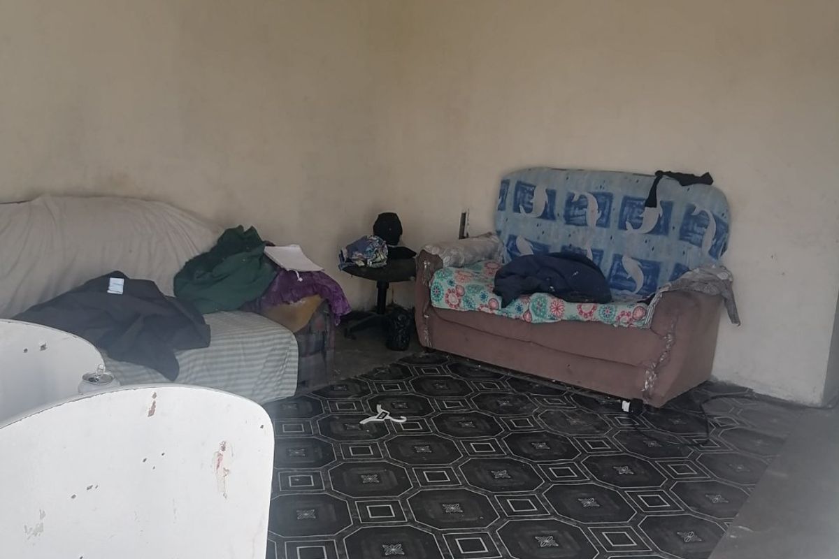 2 bedroom house for sale - Photo 2