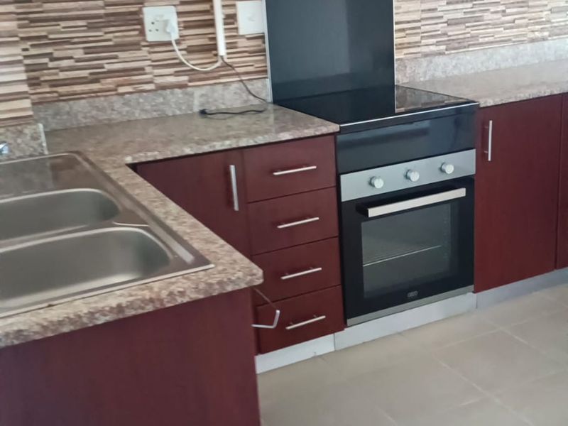 Stunning 2 bedroom flat Bluff, R890 000 - Photo 9