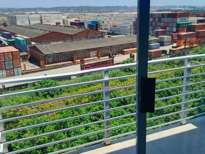 Stunning 2 bedroom flat Bluff, R890 000 - Photo 8