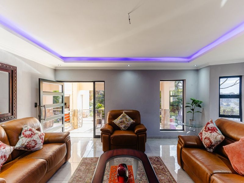 Beautiful Family Home! - Photo 7