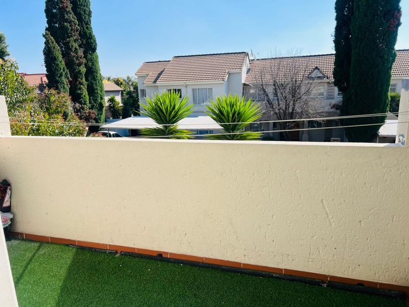 3 Bed Apartment in Eden Glen for Sale - Photo 9