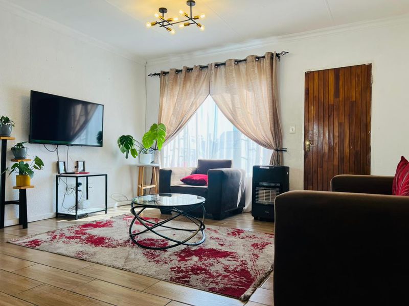 3 Bed Apartment in Eden Glen for Sale - Photo 8