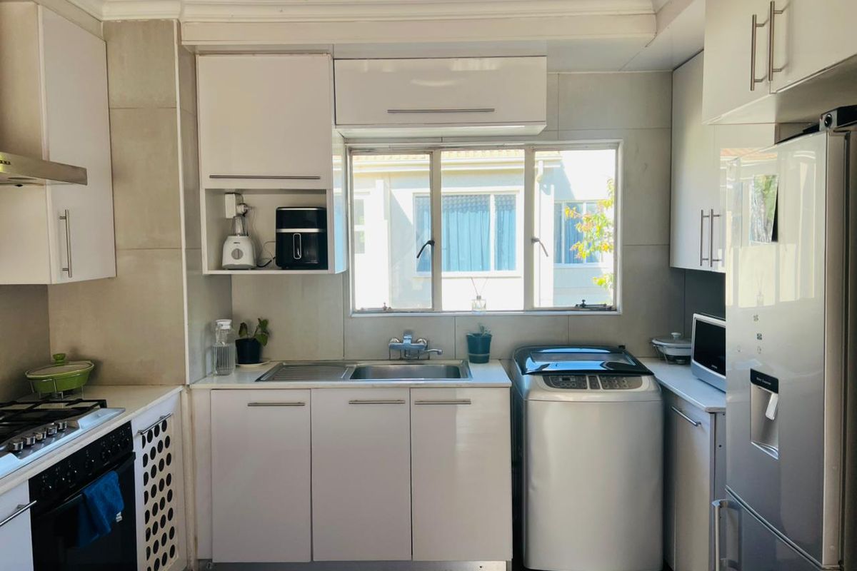 3 Bed Apartment in Eden Glen for Sale - Photo 4