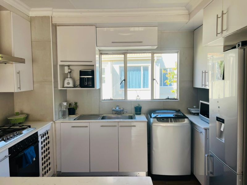 3 Bed Apartment in Eden Glen for Sale - Photo 4