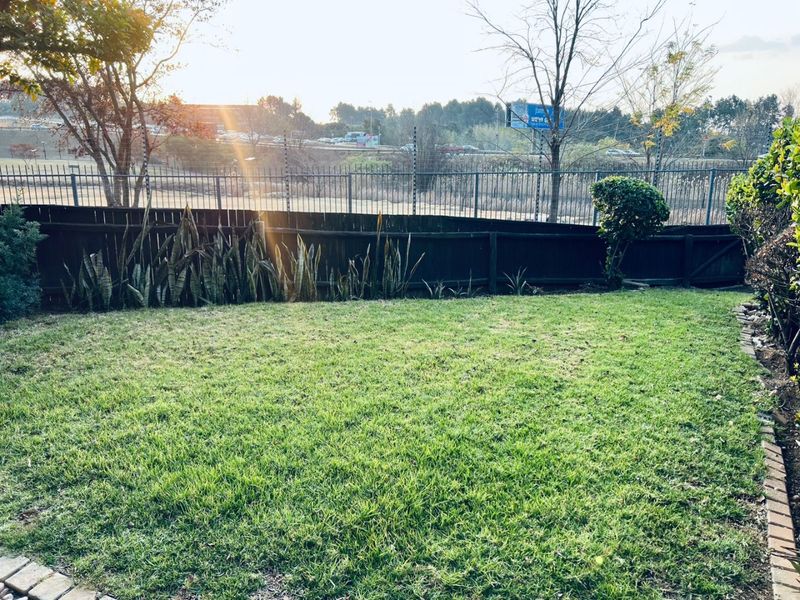 2 Bed Apartment in Greenstone Hill for Sale - Photo 6