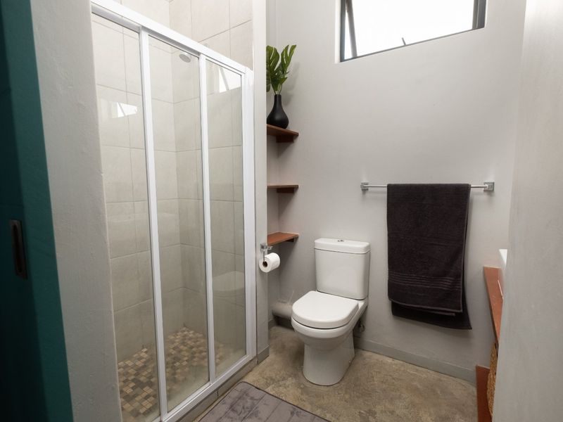 Bachelors Flat on Golf course - Photo 8