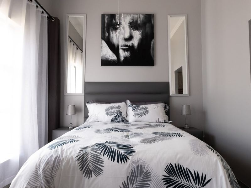 Bachelors Flat on Golf course - Photo 6