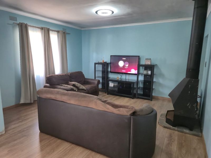 3 Bedroom house for sale in Yellow Wood Park R1,400,000 - Photo 2