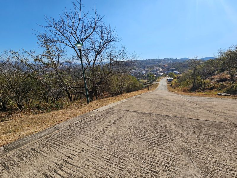 Large Stand, Spectacular Views, Security Estate  - Photo 4