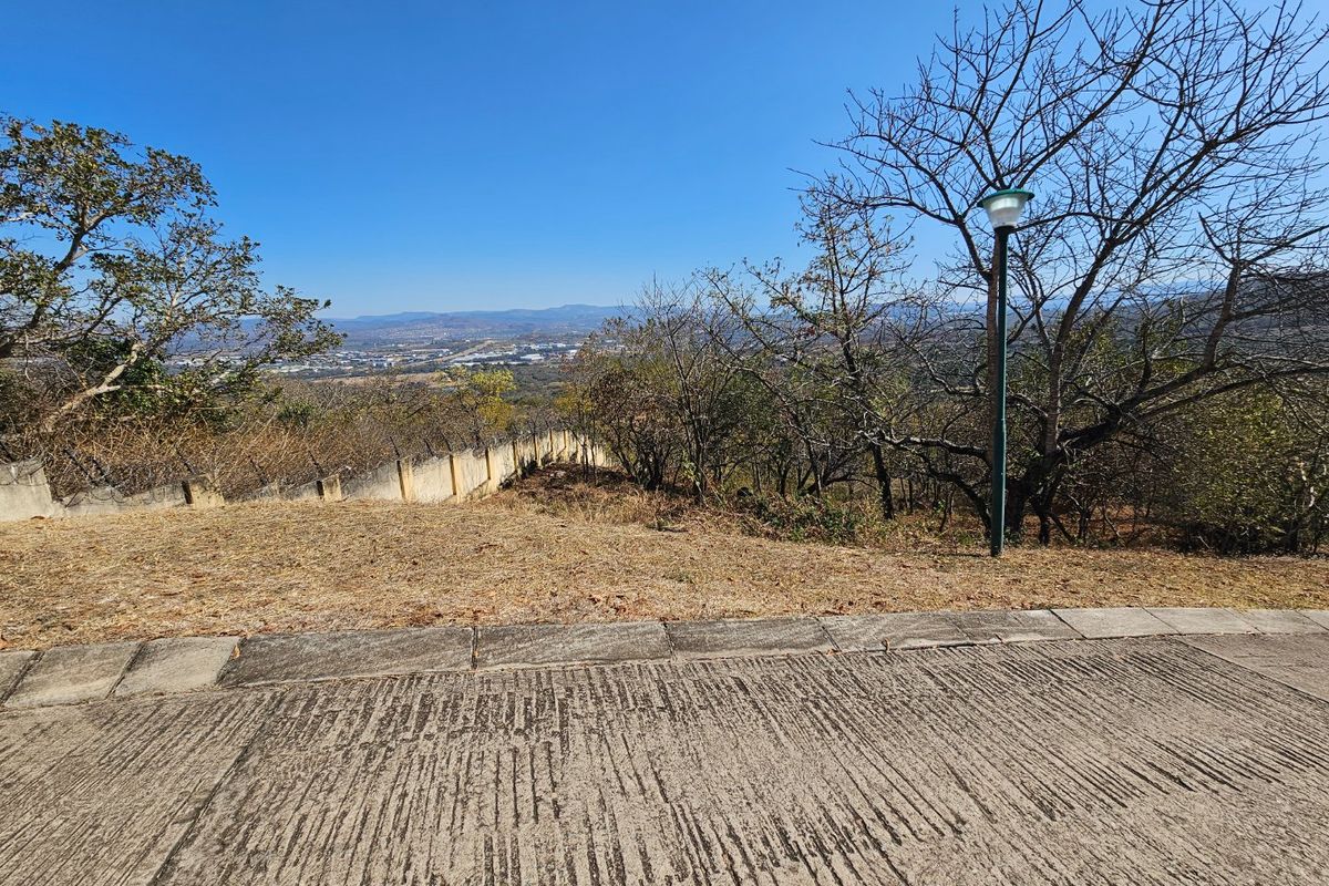 Large Stand, Spectacular Views, Security Estate  - Photo 5