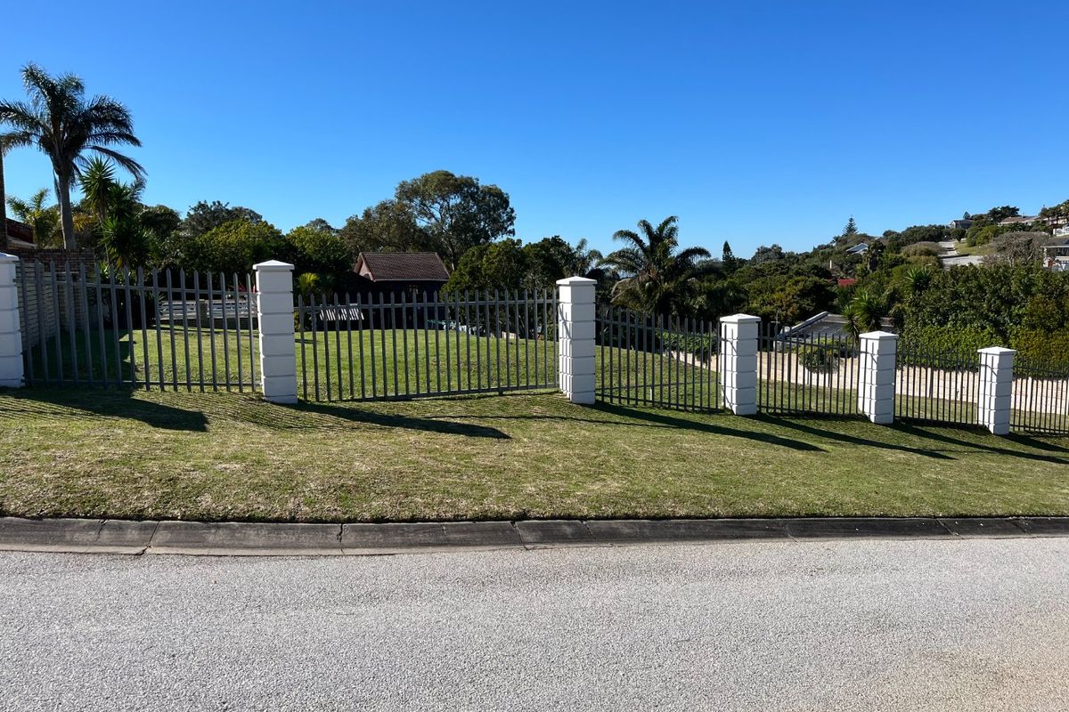 Neat, grassed and walled plot in upmarket suburb - Photo 4