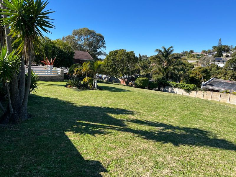 Neat, grassed and walled plot in upmarket suburb - Photo 6