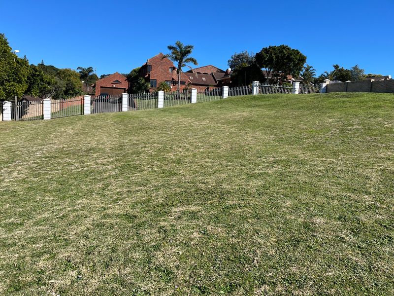 Neat, grassed and walled plot in upmarket suburb - Photo 8