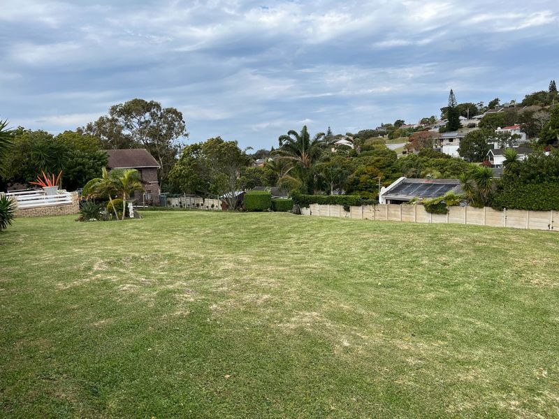 Neat, grassed and walled plot in upmarket suburb - Photo 5