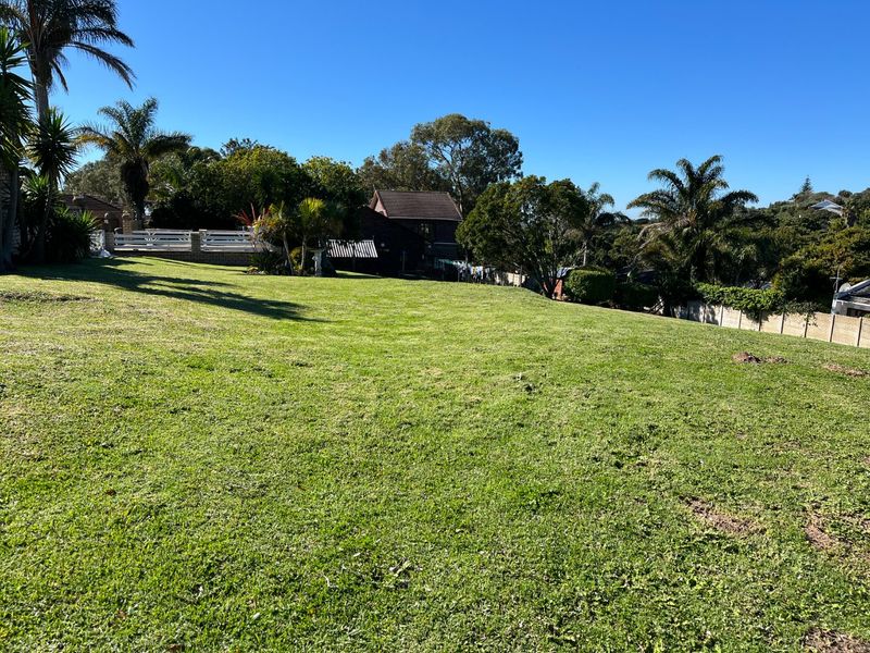 Neat, grassed and walled plot in upmarket suburb - Photo 7