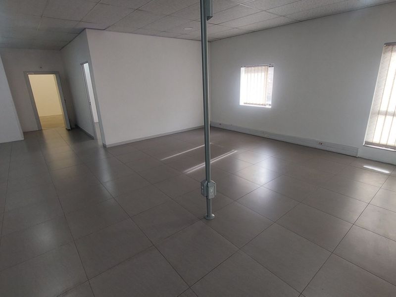 Commercial property for rent in Glenwood - Photo 7