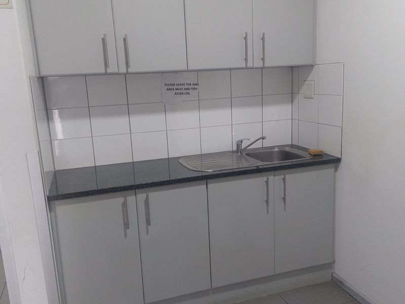 Commercial property for rent in Glenwood - Photo 7