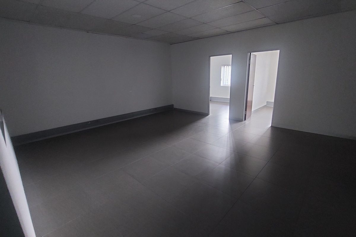Commercial property for rent in Glenwood - Photo 4