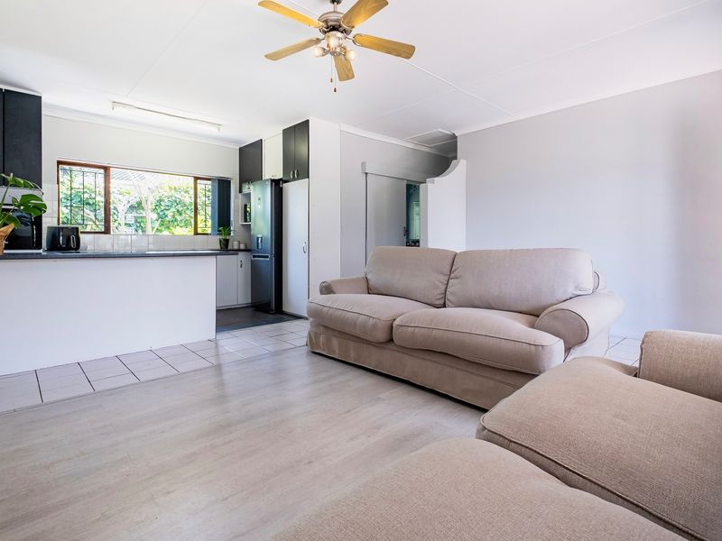 BRIGHT BLANCO FAMILY HOME WITH MODERN COMFORTS - Photo 3