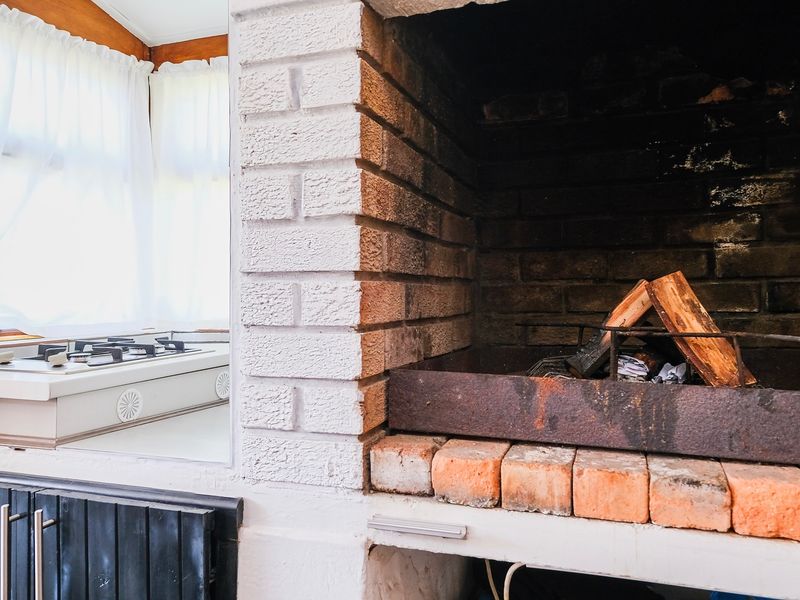 BRIGHT BLANCO FAMILY HOME WITH MODERN COMFORTS - Photo 10