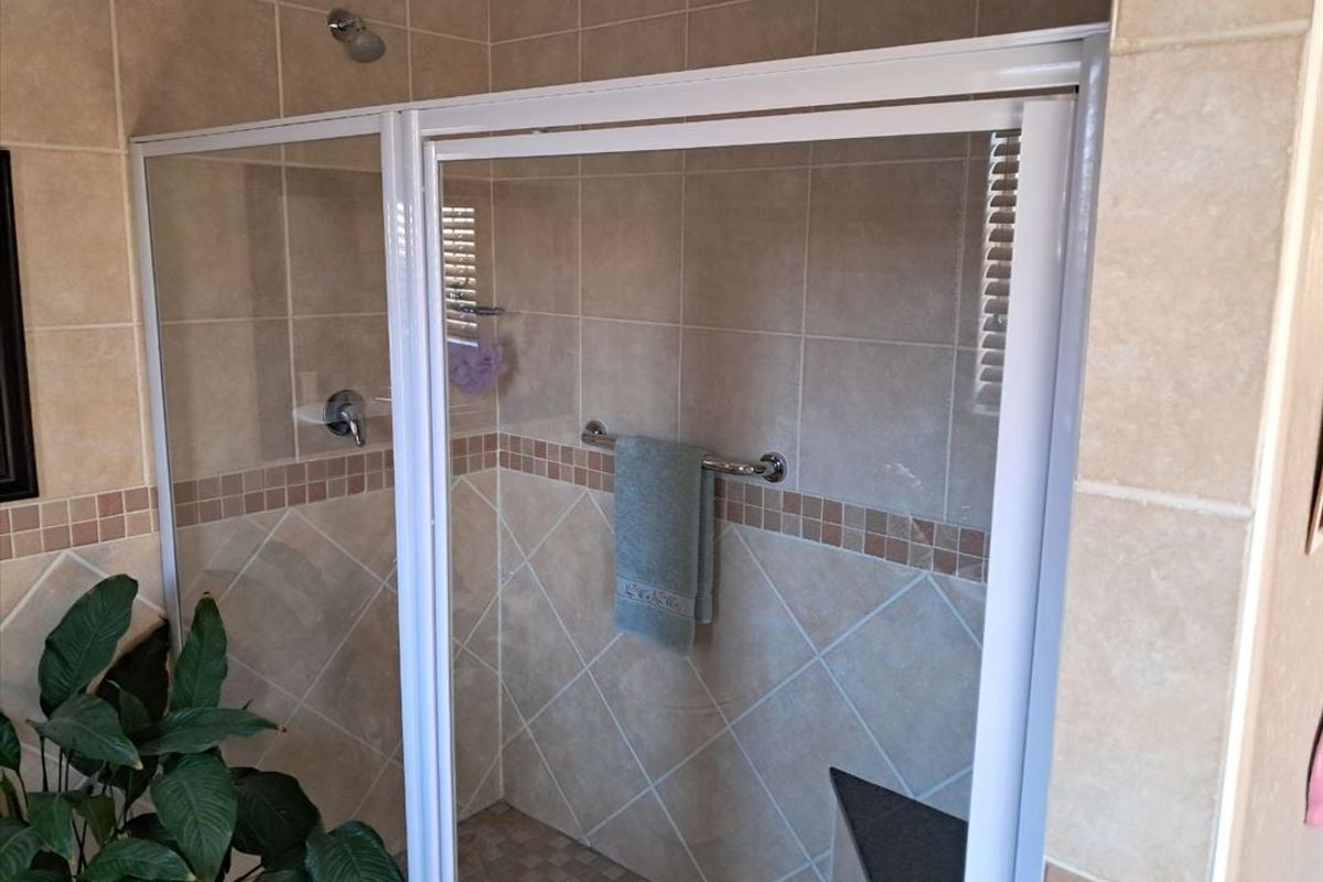 Cozy Family Home with Modern Comforts - Photo 3