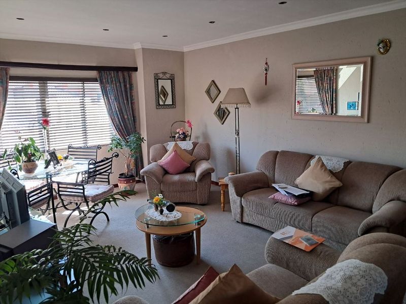 Cozy Family Home with Modern Comforts - Photo 2