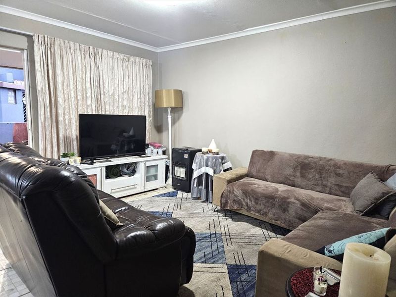 Charming Home with Practical Layout - Photo 2