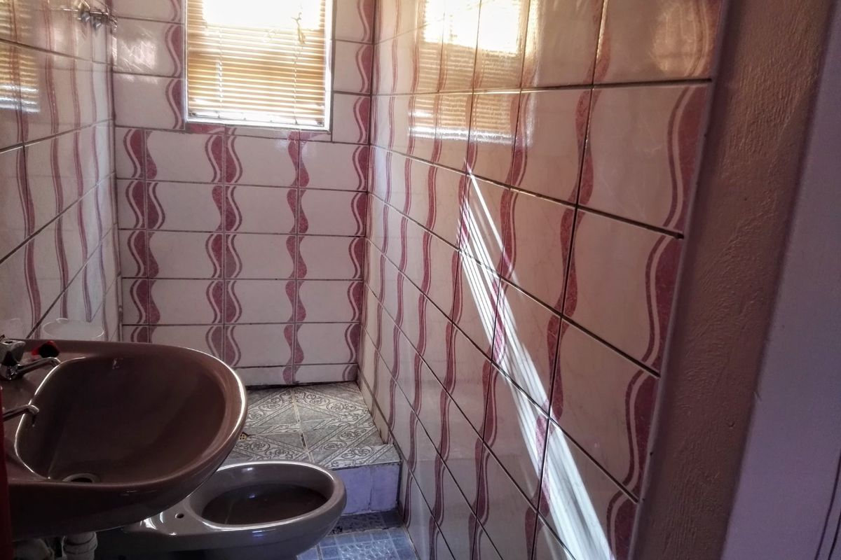 Motherwell house in Nu 7 R680,000 - Photo 4