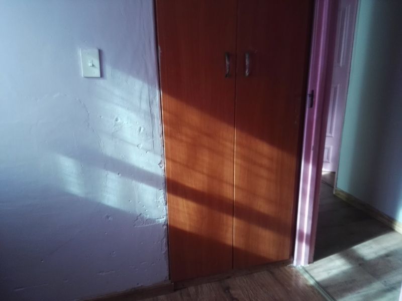 Motherwell house in Nu 7 R680,000 - Photo 5