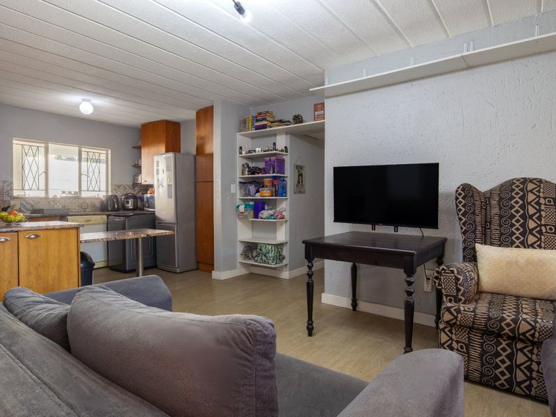 3 Bedroom 2 Bathroom Garden Unit for Sale in Eden Park - Photo 5