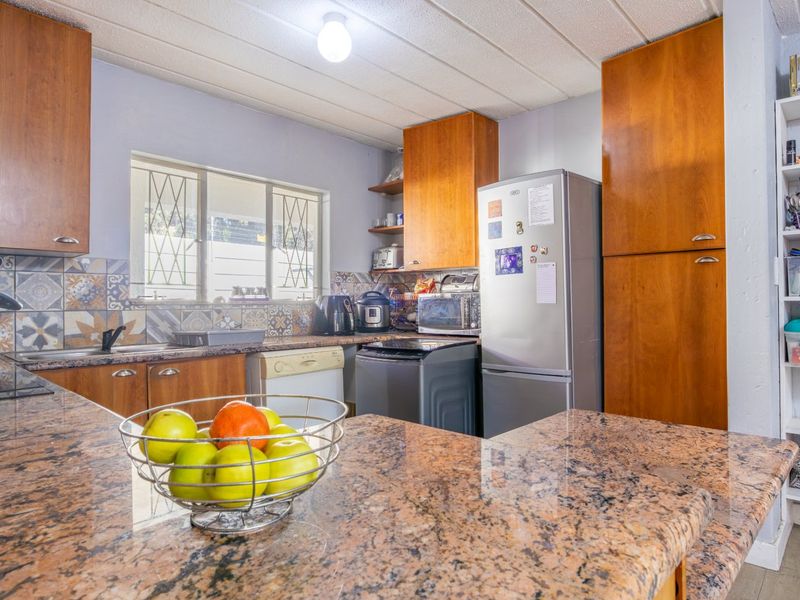 3 Bedroom 2 Bathroom Garden Unit for Sale in Eden Park - Photo 10