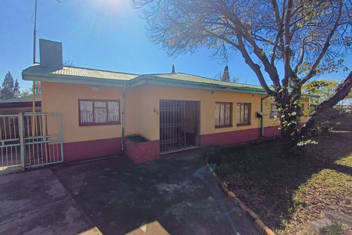 Spacious Family Home with Income Potential in Dawkinsville, Klerksdorp - Photo 2
