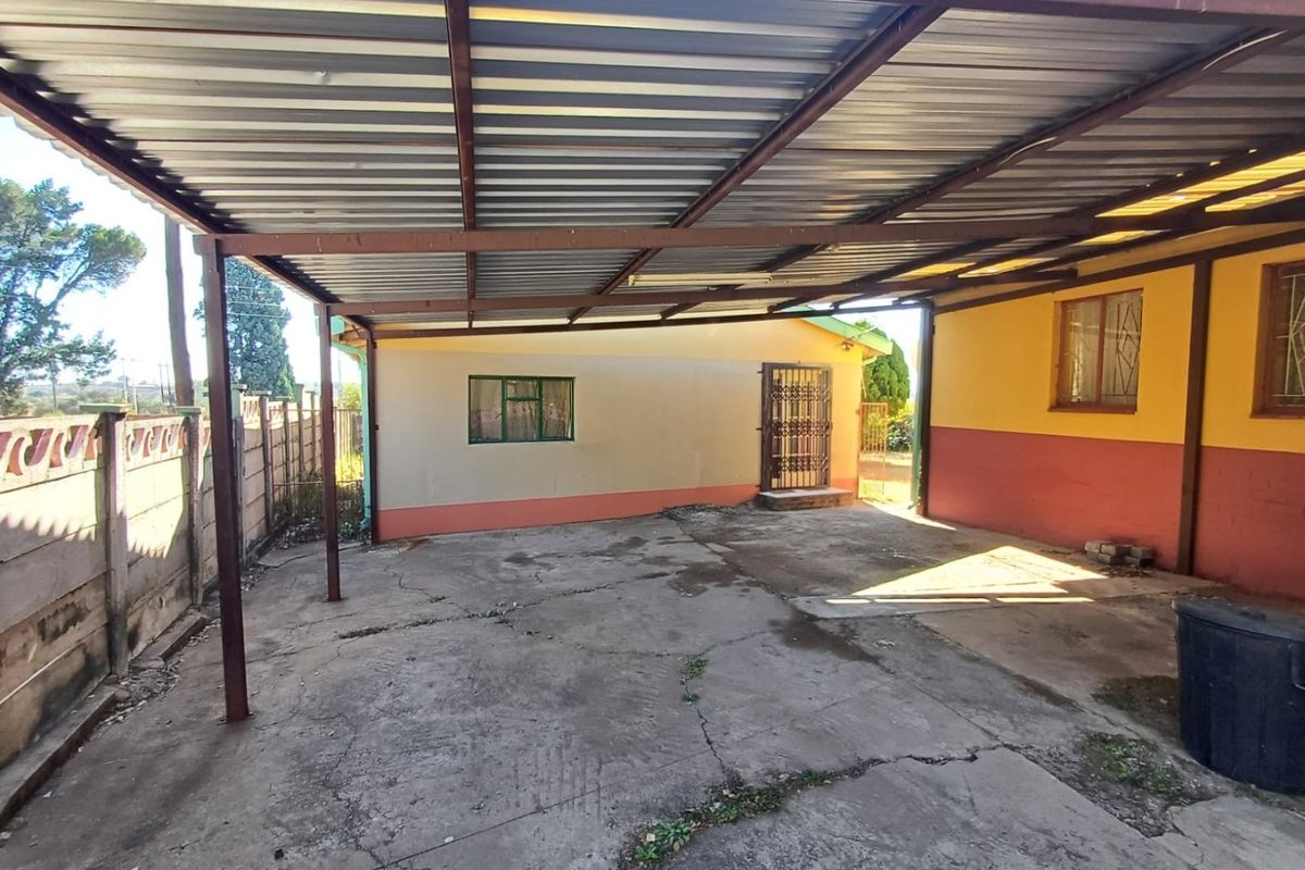 Spacious Family Home with Income Potential in Dawkinsville, Klerksdorp - Photo 5