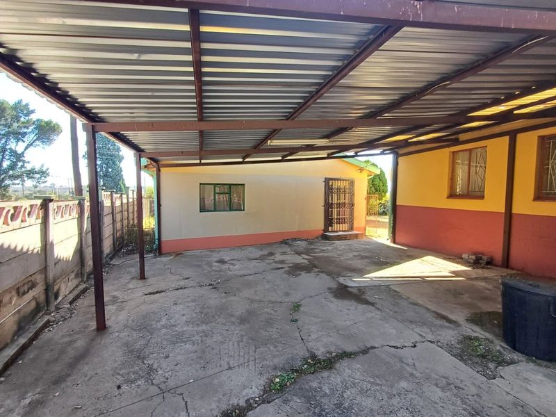 Spacious Family Home with Income Potential in Dawkinsville, Klerksdorp - Photo 5