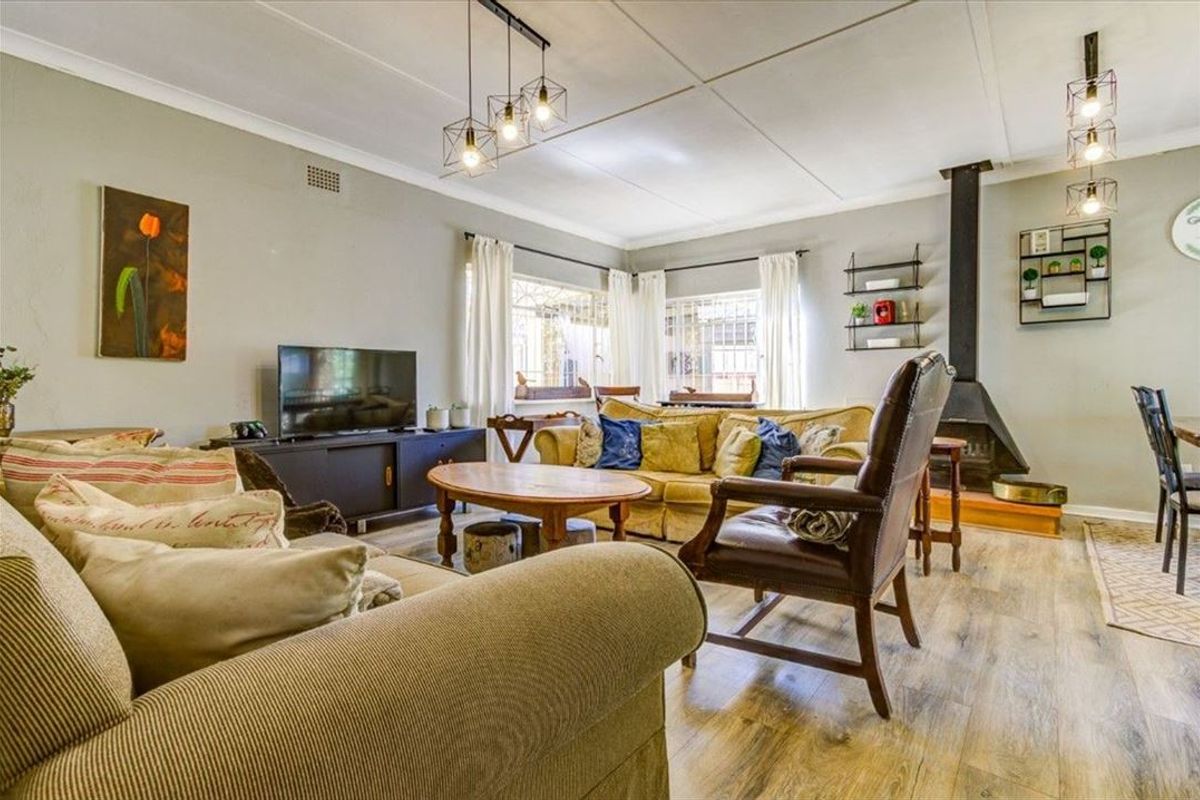 Charming Family Home with Ample Living Space and Comfort - Photo 2