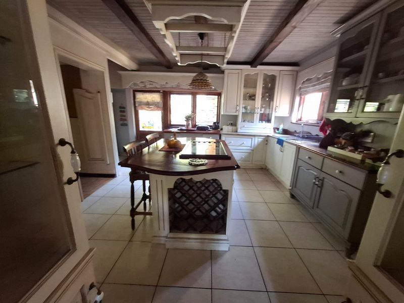 Investor’s Dream in Prime Arcadia — 12- Double Bedrooms Urban Estate with High Income Potential - Photo 6