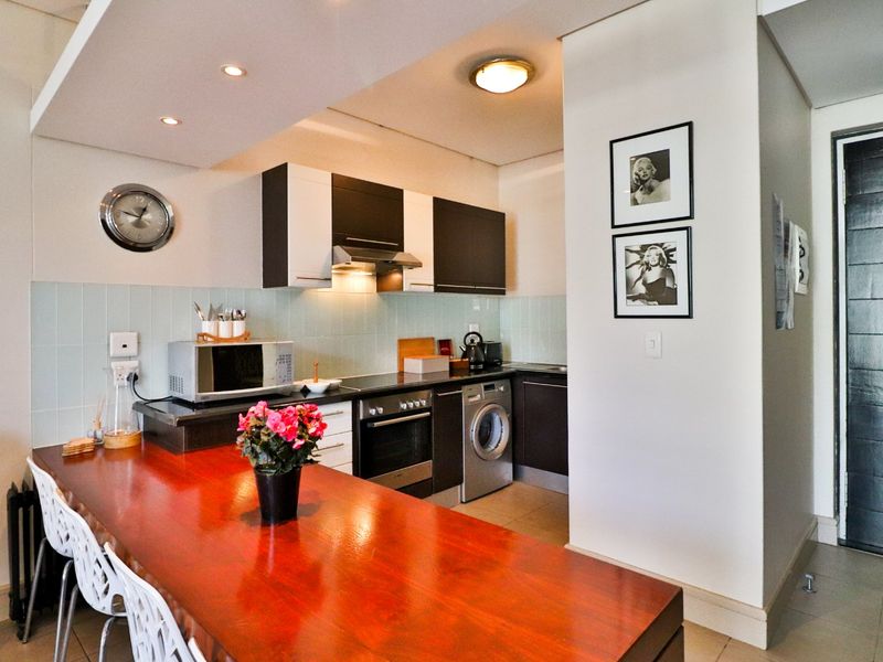 Luxury 1-Bedroom Apartment in Bedford Centre - Photo 2