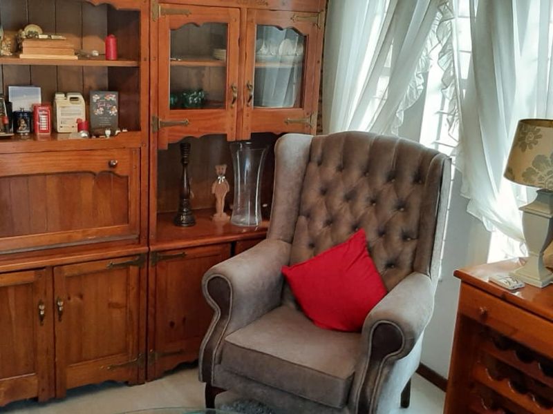 Neat and Functional Home with Double Garage and Pool - Photo 9