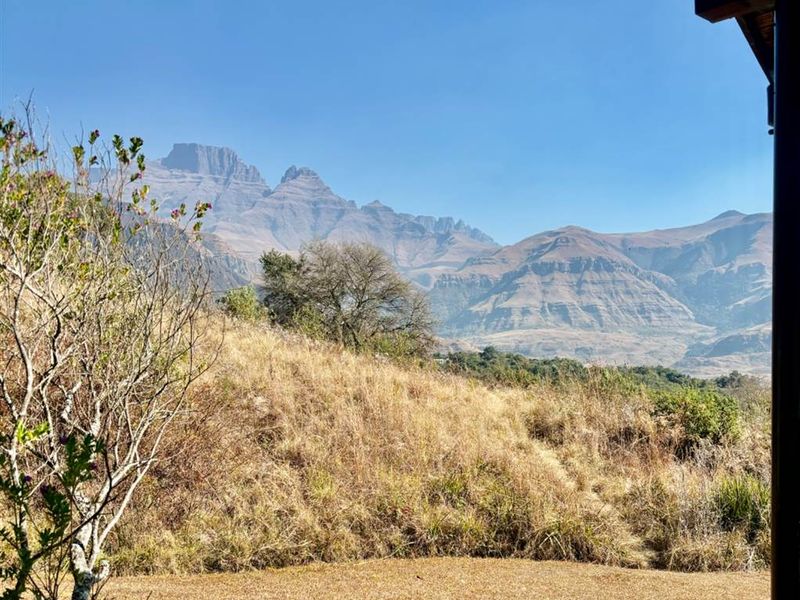 Own a Slice of Tranquillity in the Drakensberg KwaZulu Natal  - Photo 2