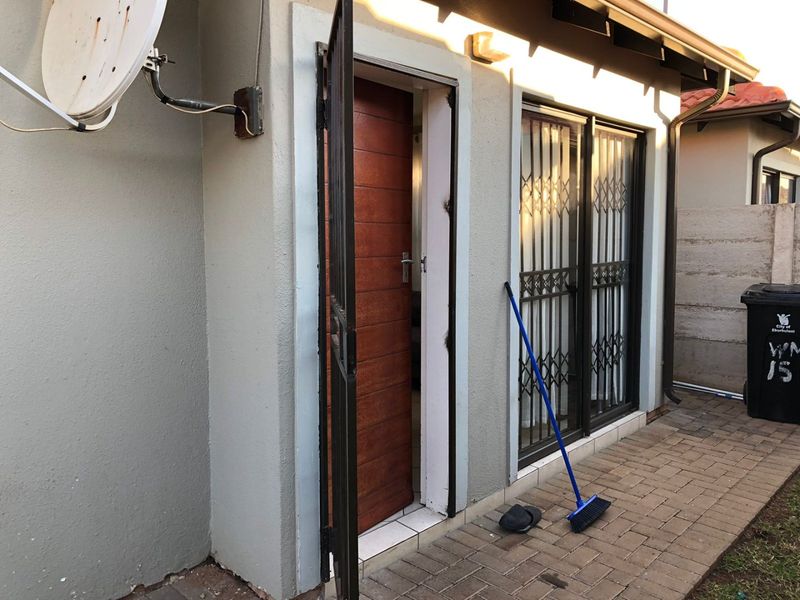 Two bedroom for sale at alliance - Photo 9