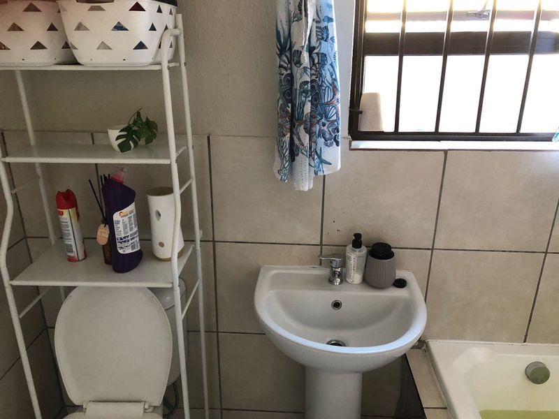 Two bedroom for sale at alliance - Photo 4