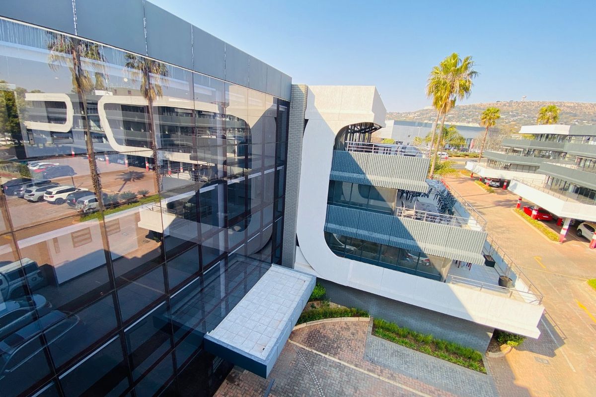 A-Grade Office Space To Let In Cresta - Photo 2