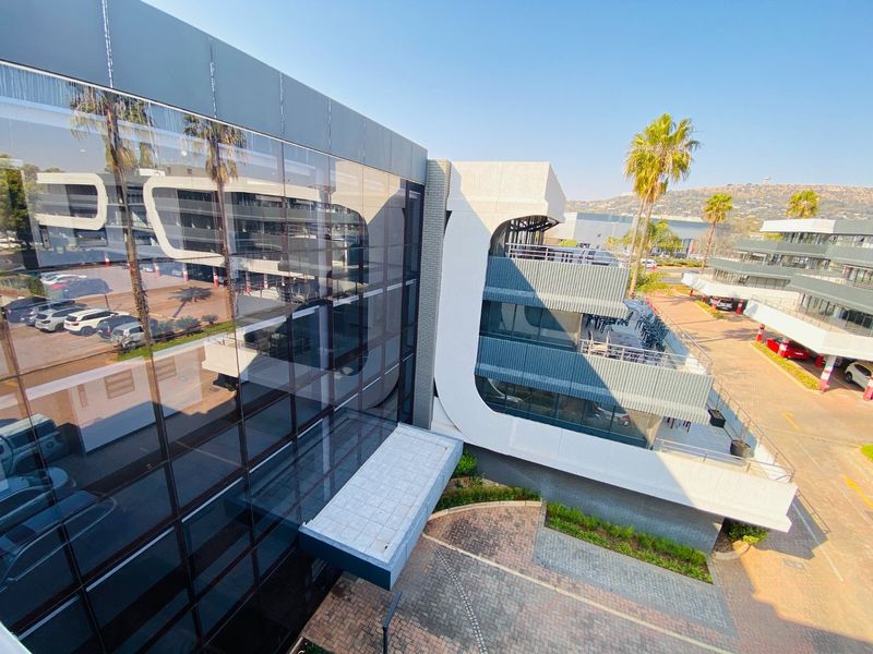 A-Grade Office Space To Let In Cresta - Photo 2