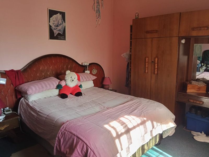 Charming Golden Oldie in Prime Location – A Rare Opportunity! - Photo 9